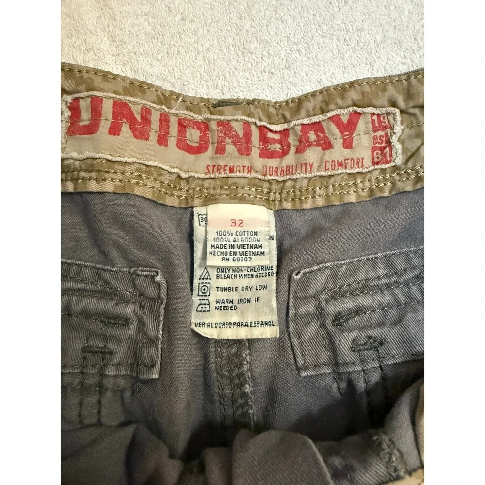 Unionbay Mens Gray Cotton Cargo Shorts Size 32 Relaxed Fit Utility Pockets